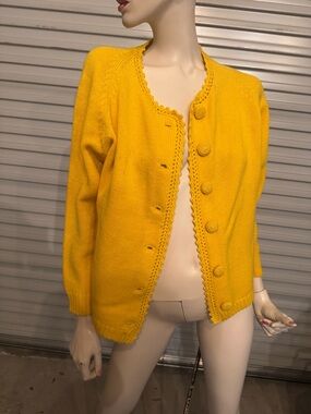 YELLOW SWEATER VINTAGE MADE IN ITALY COVERED BUTTONS SMALL Pura Lana